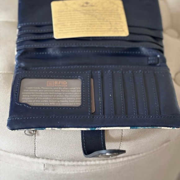 New, Unused Patricia Nash Wallet - Picture 3 of 4